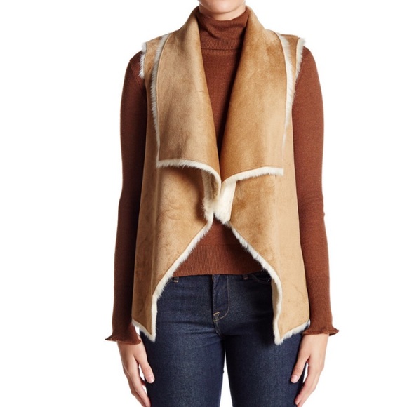 Velvet by Graham & Spencer Jackets & Blazers - Velvet by Graham & Spencer Reversible Faux Fur Vest Size Small Rare & Sold Out